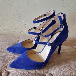 Jessica Simpson pump